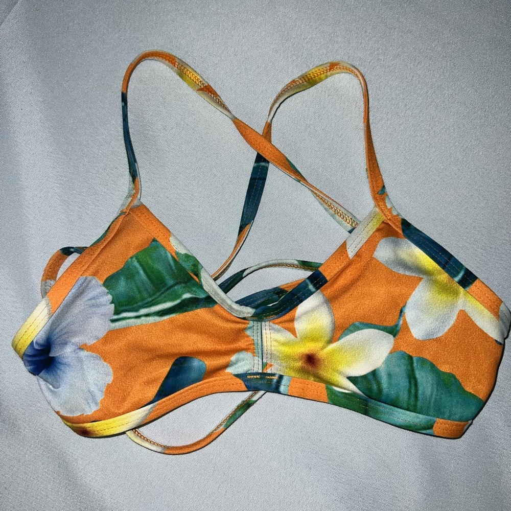 Jolyn Bikini Top